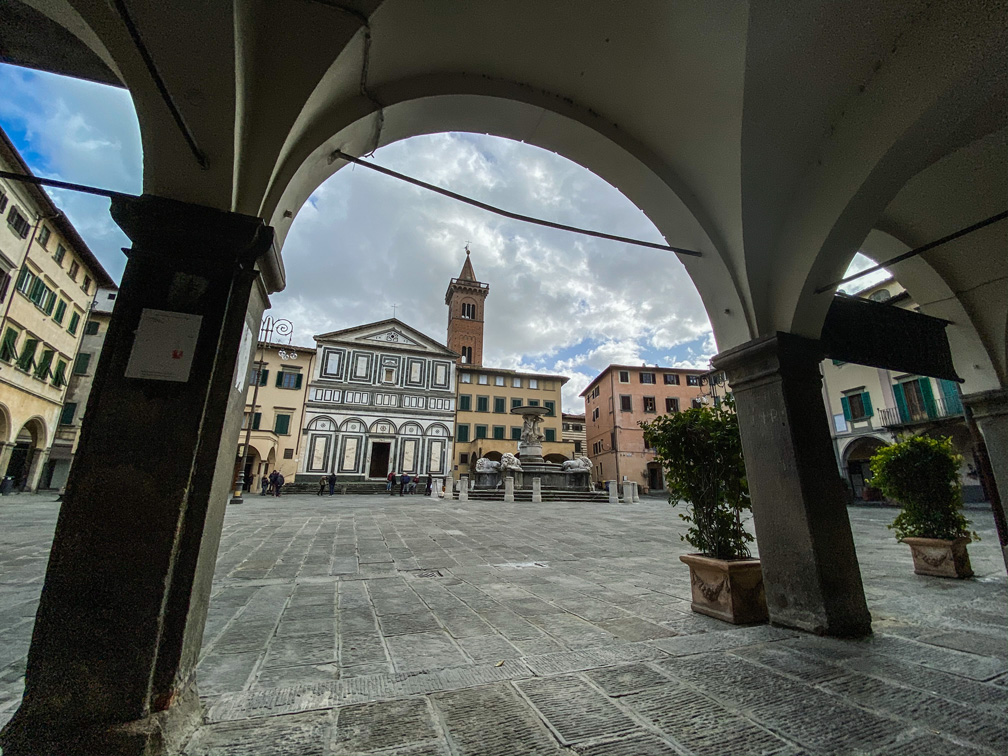 Empoli Piazza Dei Leoni